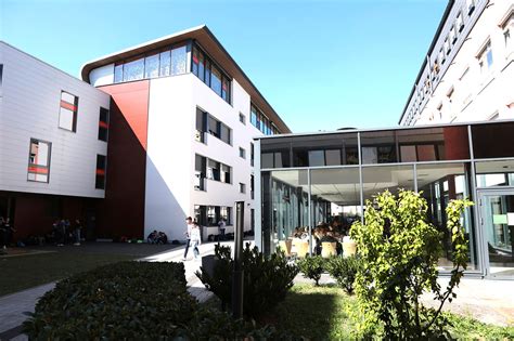 college lycee saint pierre chanel thionville|Contacter les collège et lycée Saint.